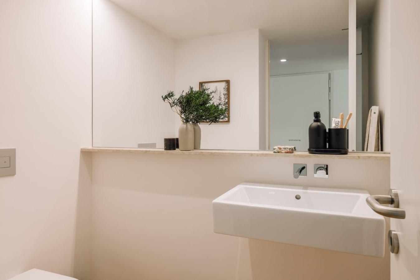 Espot - 2 Bedrooms In Graca Apartment Lisbon