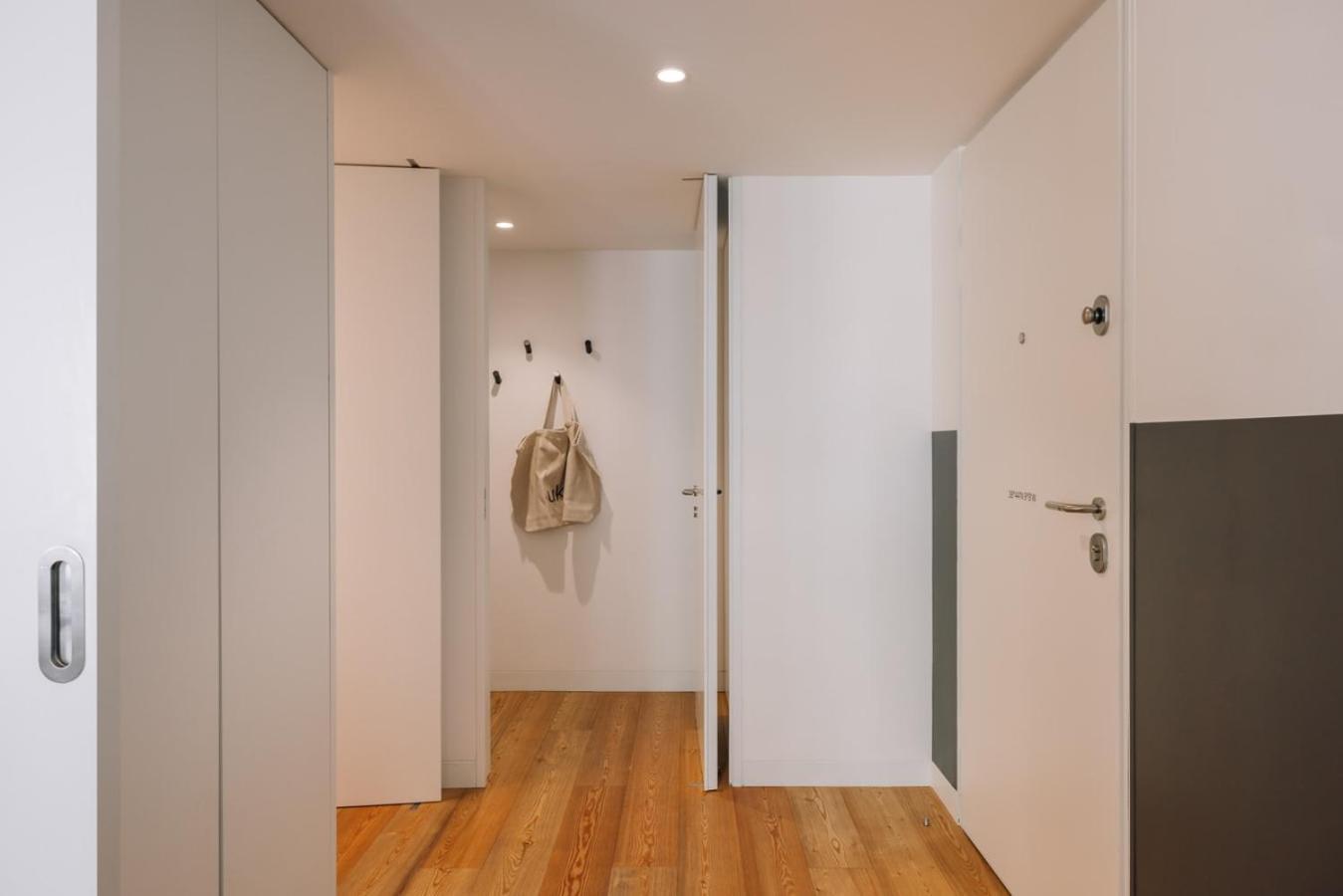Apartment Espot - 2 Bedrooms In Graca Lisbon